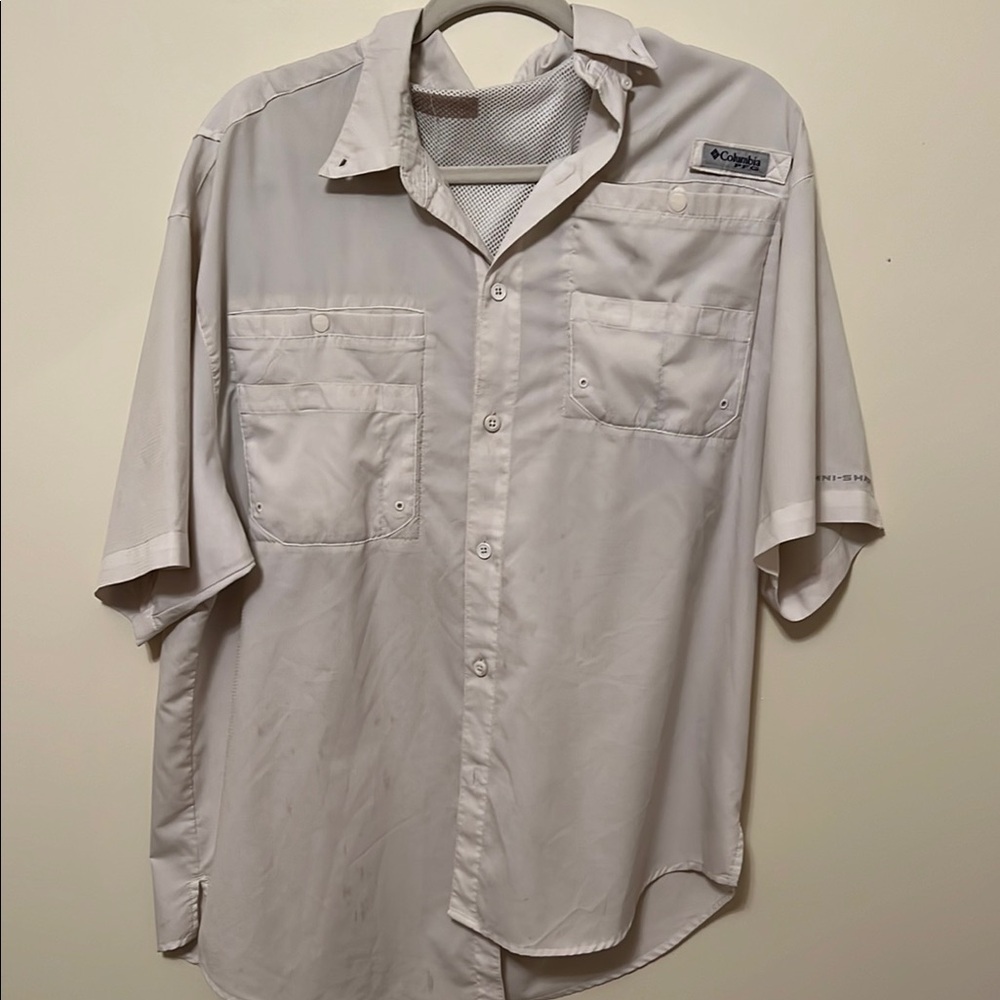 Columbia Men's Gray Short Sleeve Shirt